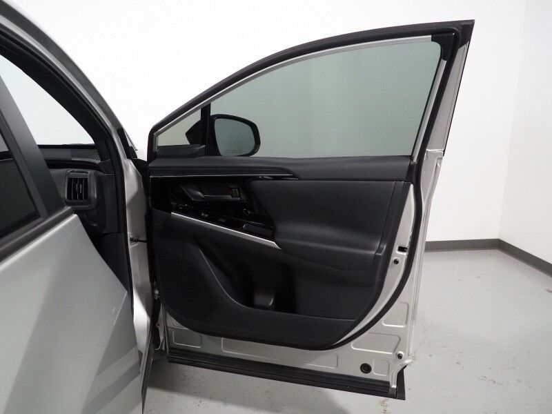 2025 Toyota bZ4X XLE *NAVIGATION, ADAPTIVE CRUISE, SAFETY ALERTS, BACKUP-CAMERA, COLOR TOUCHSCREEN, PANORAMA GLASS ROOF, HEATED SEATS/STEERING, POWER LIFTGATE, WIRELESS CHARGING, ANDROID & APPLE Round Rock TX