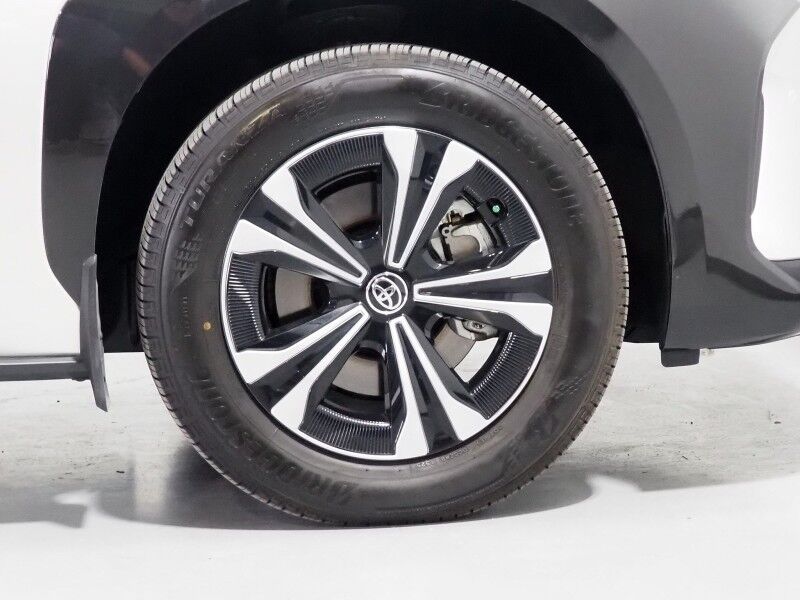 2025 Toyota bZ4X XLE *NAVIGATION, ADAPTIVE CRUISE, SAFETY ALERTS, BACKUP-CAMERA, COLOR TOUCHSCREEN, PANORAMA GLASS ROOF, HEATED SEATS/STEERING, POWER LIFTGATE, WIRELESS CHARGING, ANDROID & APPLE Round Rock TX