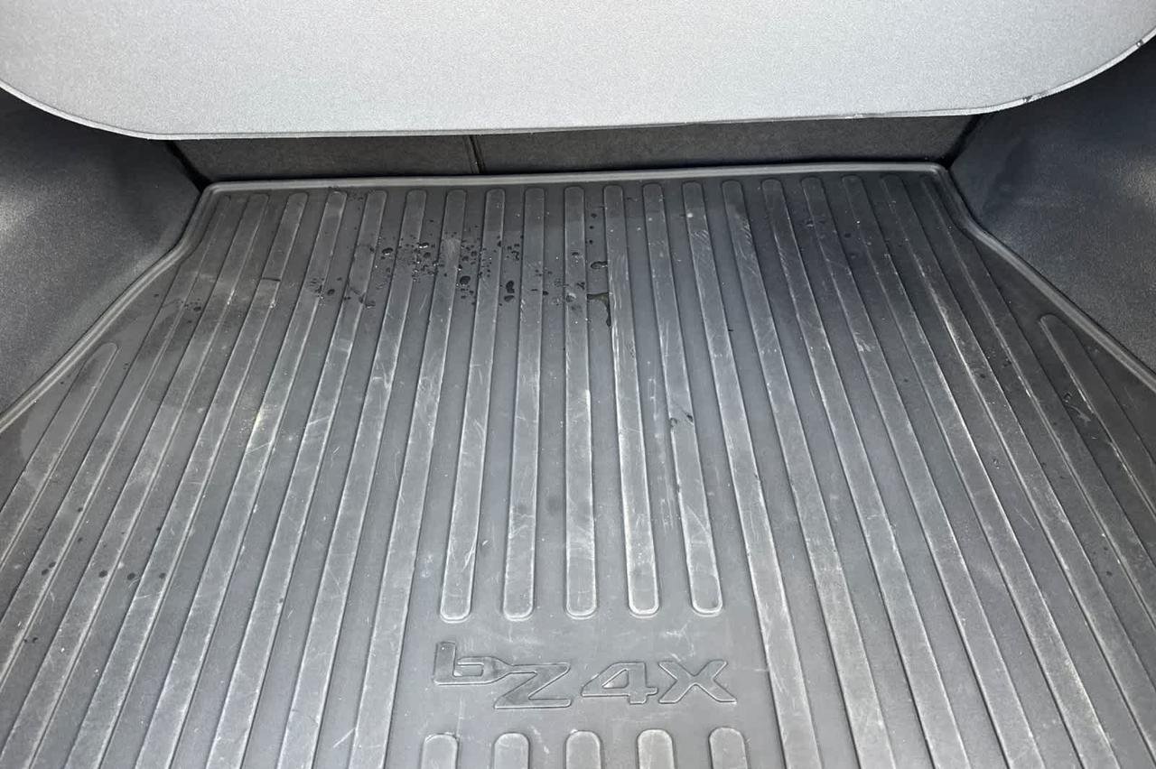 2025 Toyota bZ4X XLE Roseville CA