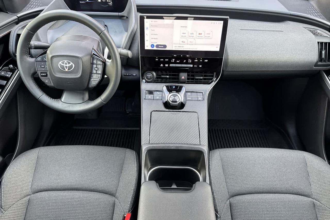 2025 Toyota bZ4X XLE