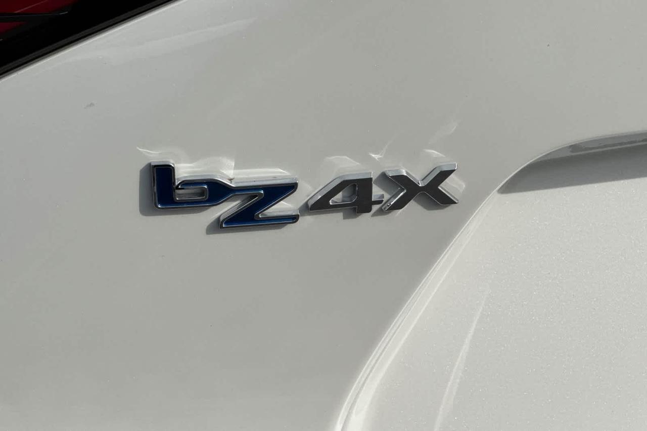 2025 Toyota bZ4X XLE Roseville CA