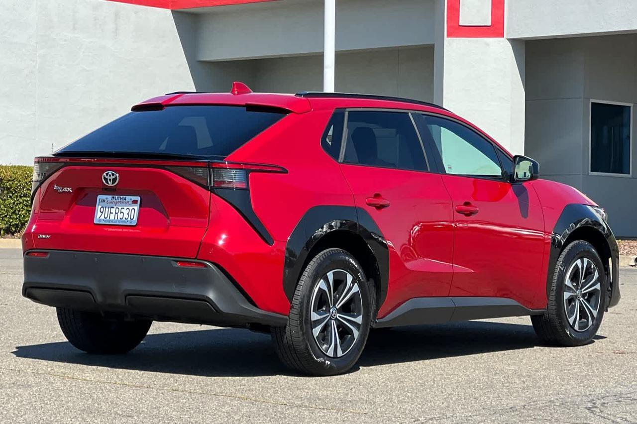 2025 Toyota bZ4X XLE