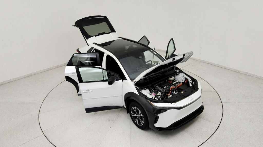 2025 Toyota bZ4X XLE Laurel MD