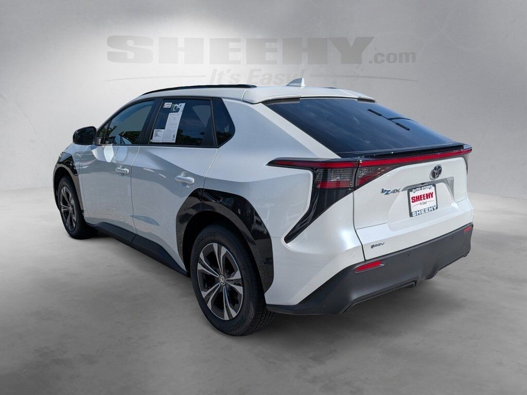 2025 Toyota bZ4X XLE