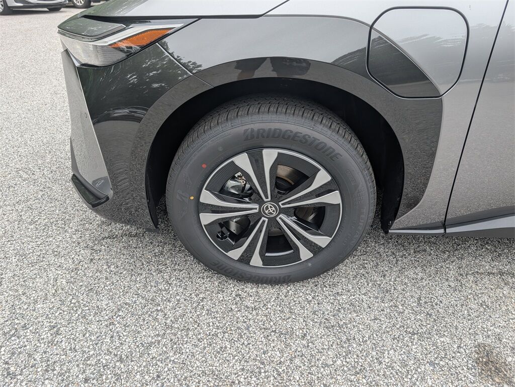 2025 Toyota bZ4X XLE