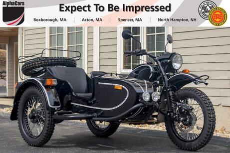 2025 Ural Gear Up Gloss Black w/ White Pinstripes Boston MA