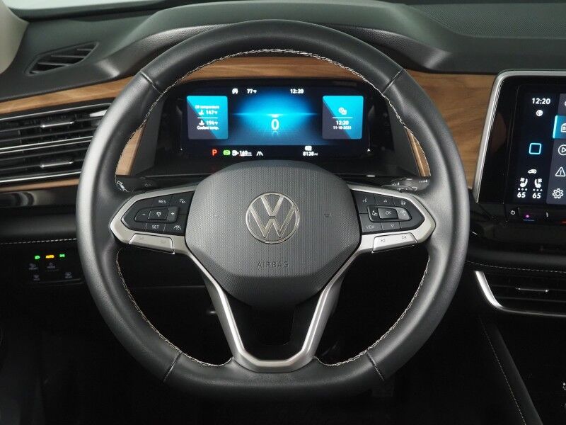 2025 Volkswagen Atlas 2.0T 2.0T SE w/Technology *PANORAMA MOONROOF, ADAPTIVE CRUISE, DIGITAL COCKPIT, SAFETY ALERTS, BACKUP-CAMERA, CLIMATE SEATS, HEATED STEERING, WIRELESS CHARGING, ANDROID & APPLE Round Rock TX