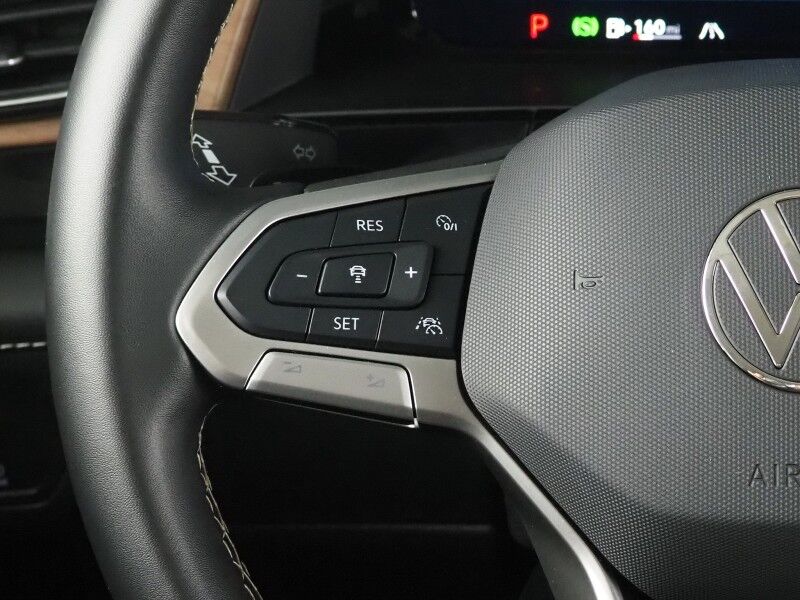 2025 Volkswagen Atlas 2.0T 2.0T SE w/Technology *PANORAMA MOONROOF, ADAPTIVE CRUISE, DIGITAL COCKPIT, SAFETY ALERTS, BACKUP-CAMERA, CLIMATE SEATS, HEATED STEERING, WIRELESS CHARGING, ANDROID & APPLE Round Rock TX