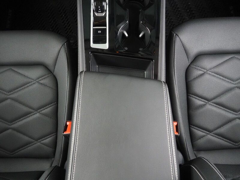 2025 Volkswagen Atlas 2.0T 2.0T SE w/Technology *PANORAMA MOONROOF, ADAPTIVE CRUISE, DIGITAL COCKPIT, SAFETY ALERTS, BACKUP-CAMERA, CLIMATE SEATS, HEATED STEERING, WIRELESS CHARGING, ANDROID & APPLE Round Rock TX