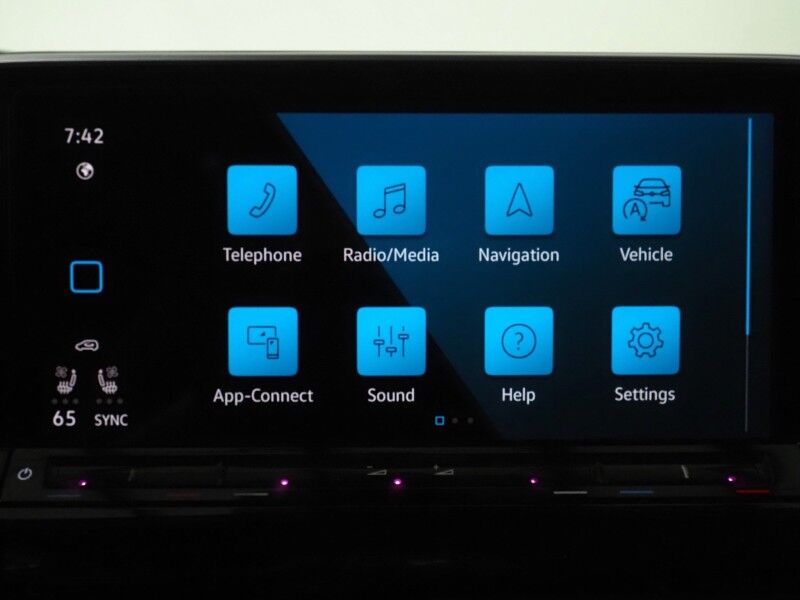 2025 Volkswagen Atlas 2.0T 2.0T SE w/Technology *PANORAMA MOONROOF, ADAPTIVE CRUISE, DIGITAL COCKPIT, SAFETY ALERTS, BACKUP-CAMERA, CLIMATE SEATS, HEATED STEERING, WIRELESS CHARGING, ANDROID & APPLE Round Rock TX