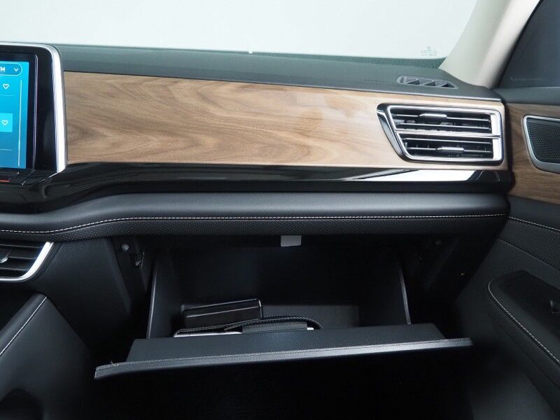 2025 Volkswagen Atlas 2.0T 2.0T SE w/Technology *PANORAMA MOONROOF, ADAPTIVE CRUISE, DIGITAL COCKPIT, SAFETY ALERTS, BACKUP-CAMERA, CLIMATE SEATS, HEATED STEERING, WIRELESS CHARGING, ANDROID & APPLE Round Rock TX