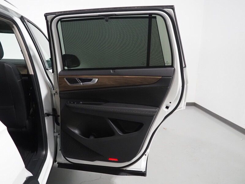 2025 Volkswagen Atlas 2.0T 2.0T SE w/Technology *PANORAMA MOONROOF, ADAPTIVE CRUISE, DIGITAL COCKPIT, SAFETY ALERTS, BACKUP-CAMERA, CLIMATE SEATS, HEATED STEERING, WIRELESS CHARGING, ANDROID & APPLE Round Rock TX