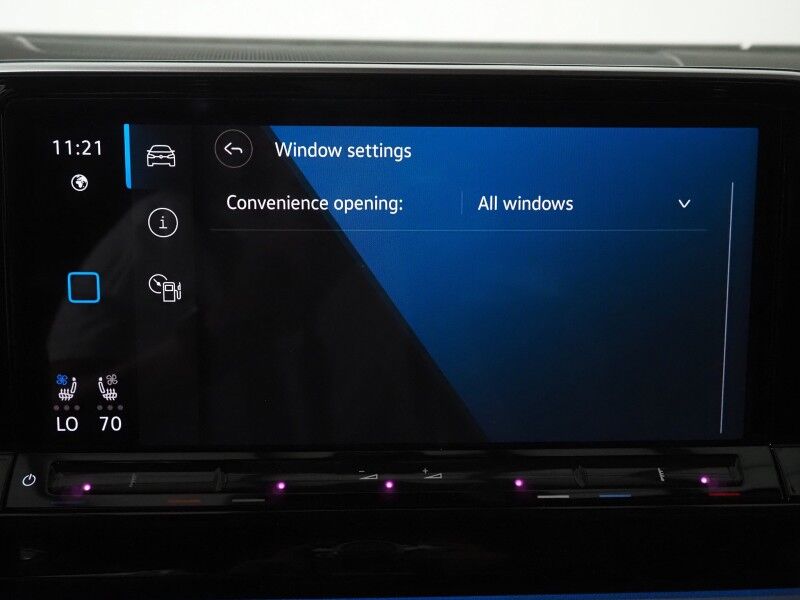 2025 Volkswagen Atlas 2.0T Peak Edition 4MOTION *PANORAMA MOONROOF, ADAPTIVE CRUISE, DIGITAL COCKPIT, SAFETY ALERTS, BACKUP-CAMERA, CLIMATE SEATS, HEATED STEERING, 2ND ROW CAPTAIN'S, WIRELESS CHARGING, ANDROID & APPLE Round Rock TX