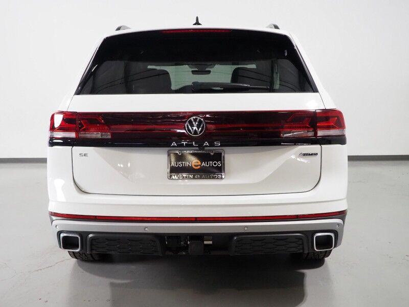 2025 Volkswagen Atlas 2.0T Peak Edition 4MOTION *PANORAMA MOONROOF, ADAPTIVE CRUISE, DIGITAL COCKPIT, SAFETY ALERTS, BACKUP-CAMERA, CLIMATE SEATS, HEATED STEERING, 2ND ROW CAPTAIN'S, WIRELESS CHARGING, ANDROID & APPLE Round Rock TX