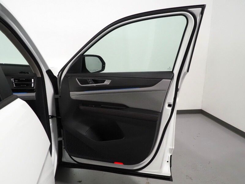 2025 Volkswagen Atlas 2.0T Peak Edition 4MOTION *PANORAMA MOONROOF, ADAPTIVE CRUISE, DIGITAL COCKPIT, SAFETY ALERTS, BACKUP-CAMERA, CLIMATE SEATS, HEATED STEERING, 2ND ROW CAPTAIN'S, WIRELESS CHARGING, ANDROID & APPLE Round Rock TX