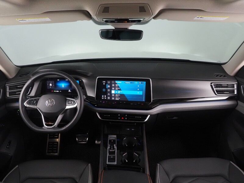 2025 Volkswagen Atlas 2.0T Peak Edition 4MOTION *PANORAMA MOONROOF, ADAPTIVE CRUISE, DIGITAL COCKPIT, SAFETY ALERTS, BACKUP-CAMERA, CLIMATE SEATS, HEATED STEERING, 2ND ROW CAPTAIN&apos;S, WIRELESS CHARGING, ANDROID & APPLE