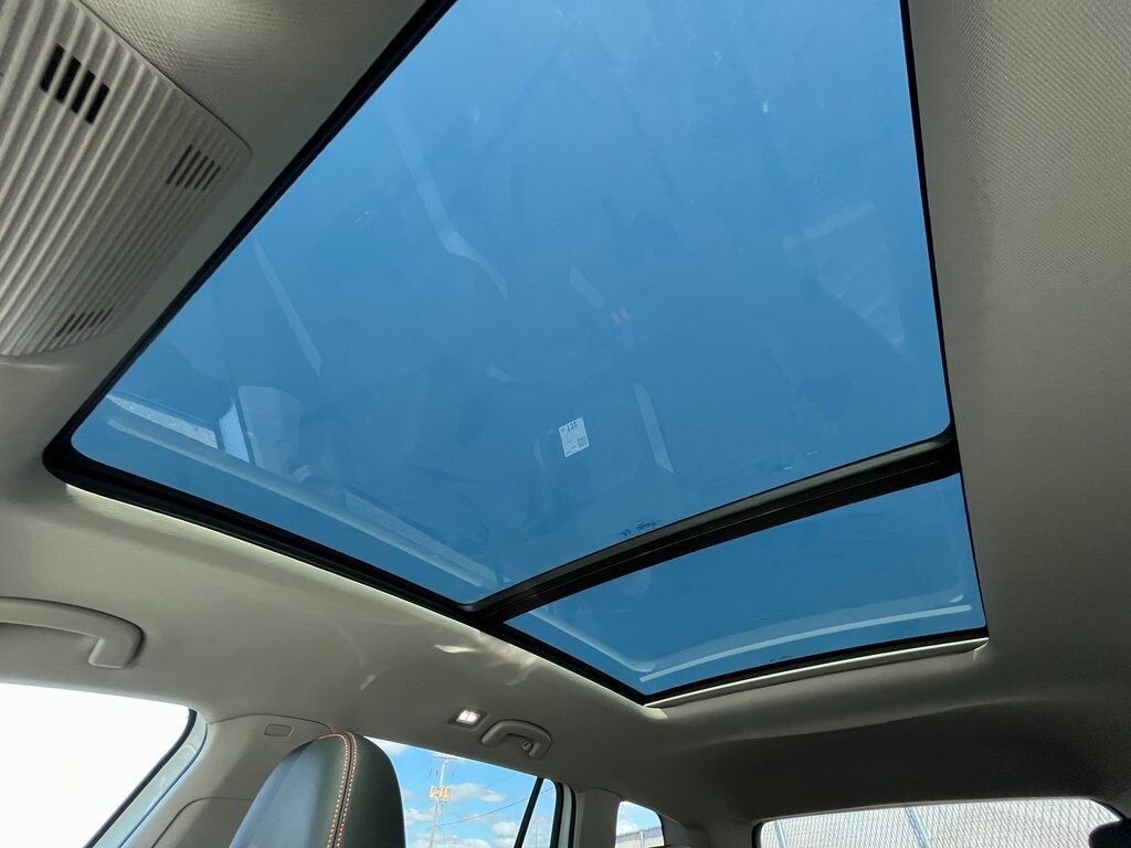 2025 Volkswagen Atlas 2.0T Peak Edition Green Bay WI