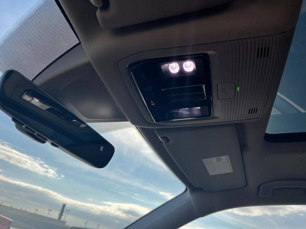 2025 Volkswagen Atlas 2.0T Peak Edition Green Bay WI