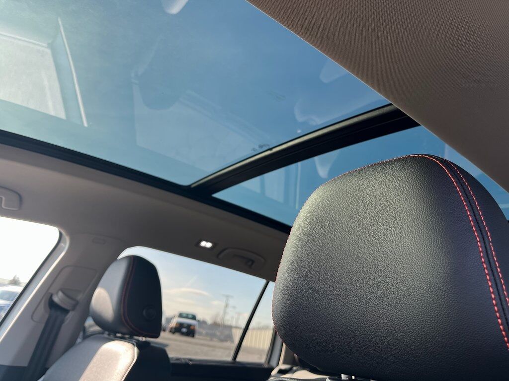 2025 Volkswagen Atlas 2.0T Peak Edition Green Bay WI