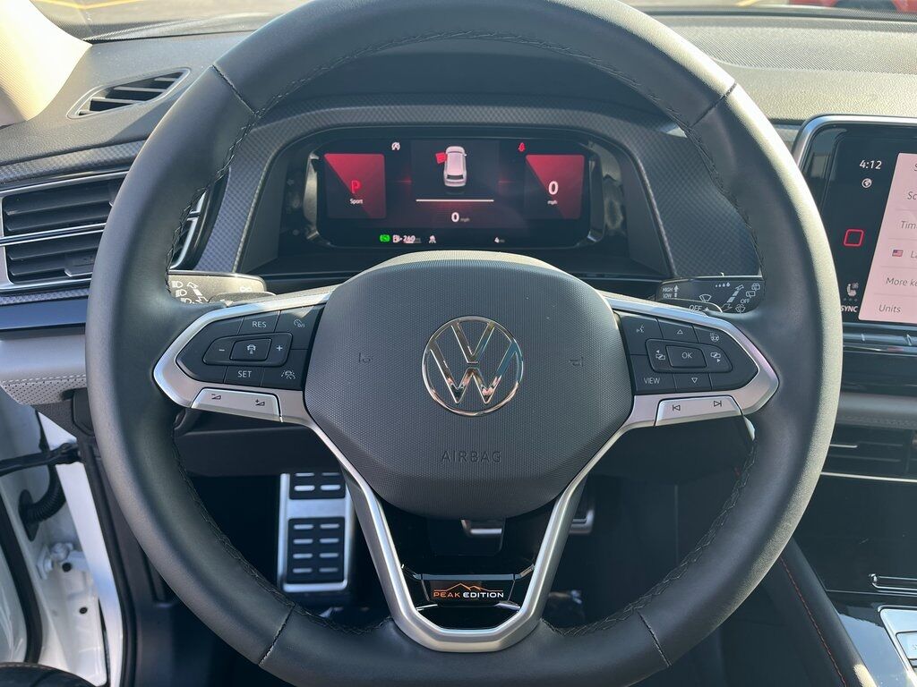 2025 Volkswagen Atlas 2.0T Peak Edition Green Bay WI