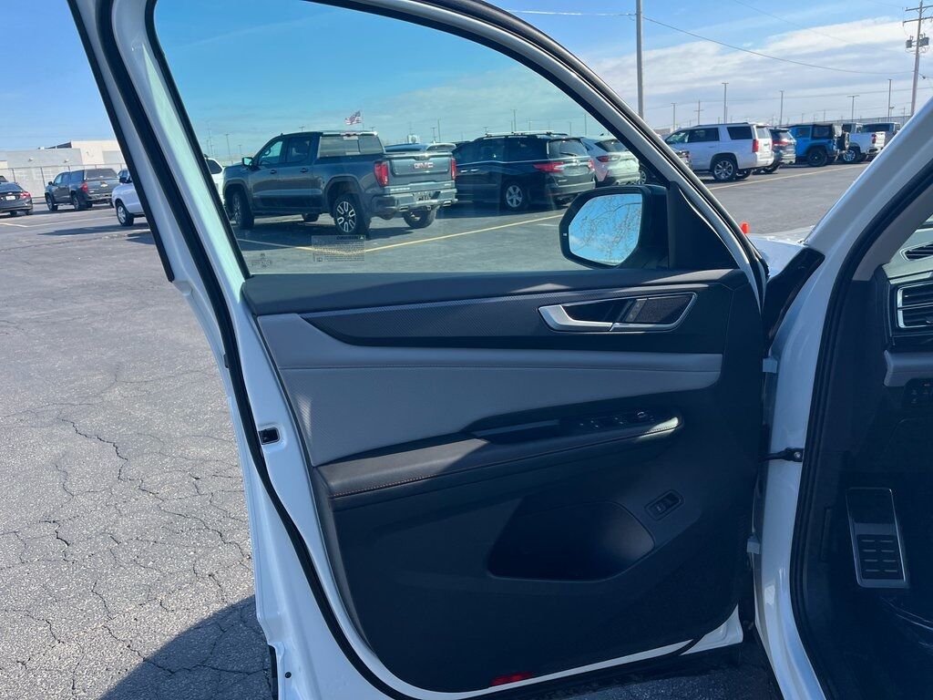 2025 Volkswagen Atlas 2.0T Peak Edition Green Bay WI