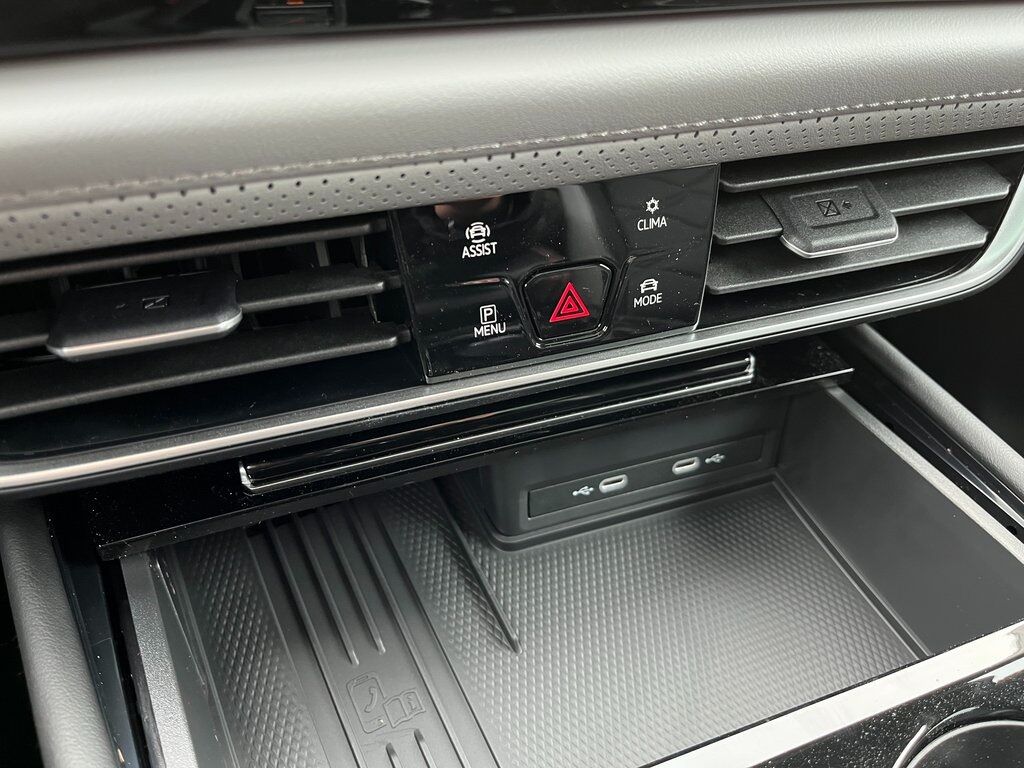 2025 Volkswagen Atlas 2.0T Peak Edition Green Bay WI
