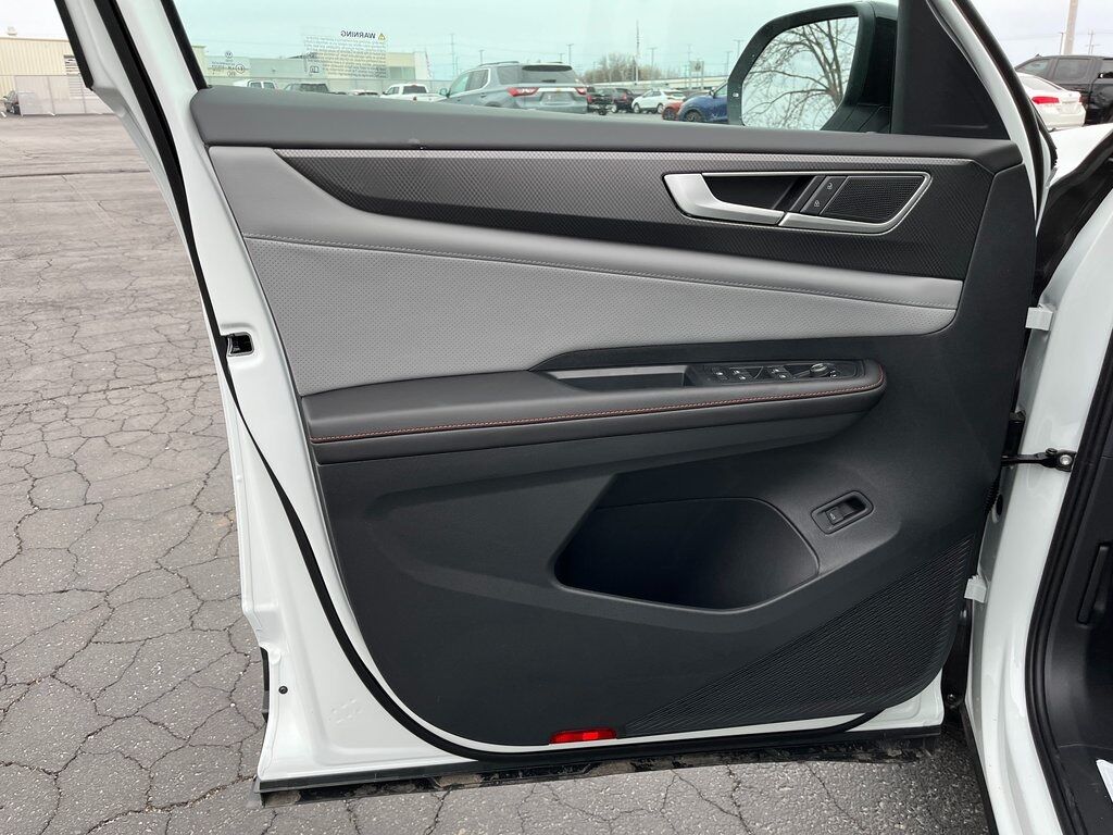 2025 Volkswagen Atlas 2.0T Peak Edition Green Bay WI