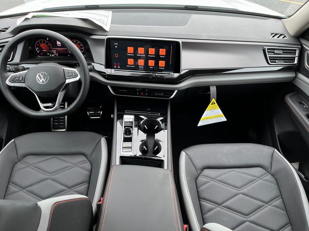 2025 Volkswagen Atlas 2.0T Peak Edition Green Bay WI