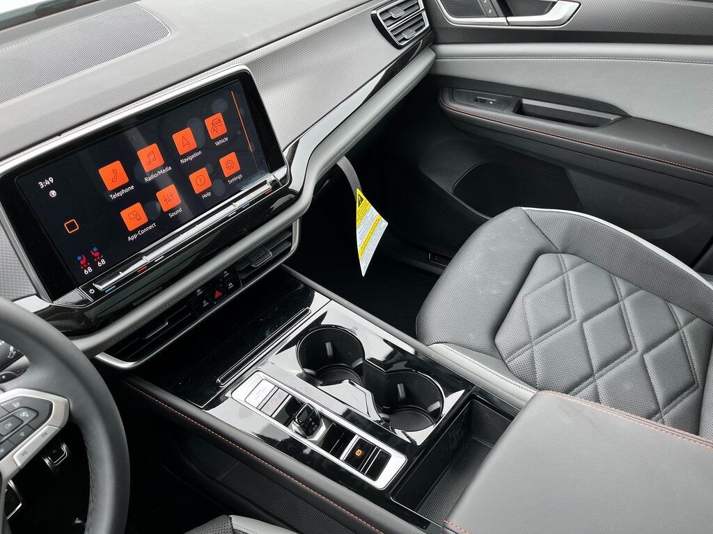 2025 Volkswagen Atlas 2.0T Peak Edition Green Bay WI