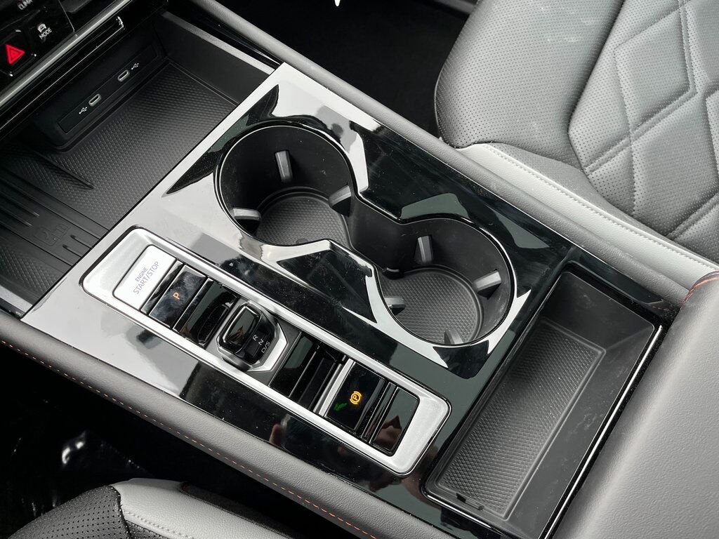 2025 Volkswagen Atlas 2.0T Peak Edition Green Bay WI