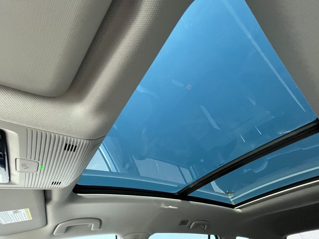 2025 Volkswagen Atlas 2.0T Peak Edition Green Bay WI