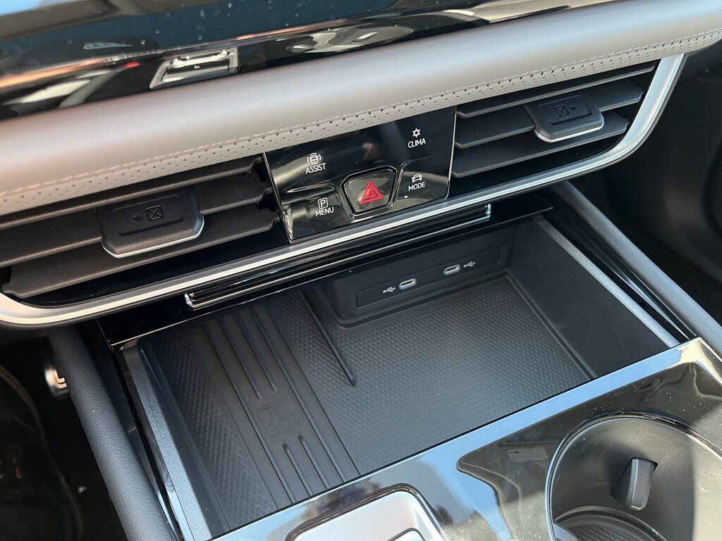 2025 Volkswagen Atlas 2.0T Peak Edition Green Bay WI