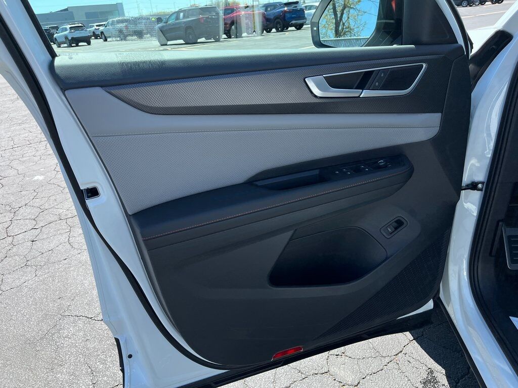 2025 Volkswagen Atlas 2.0T Peak Edition Green Bay WI
