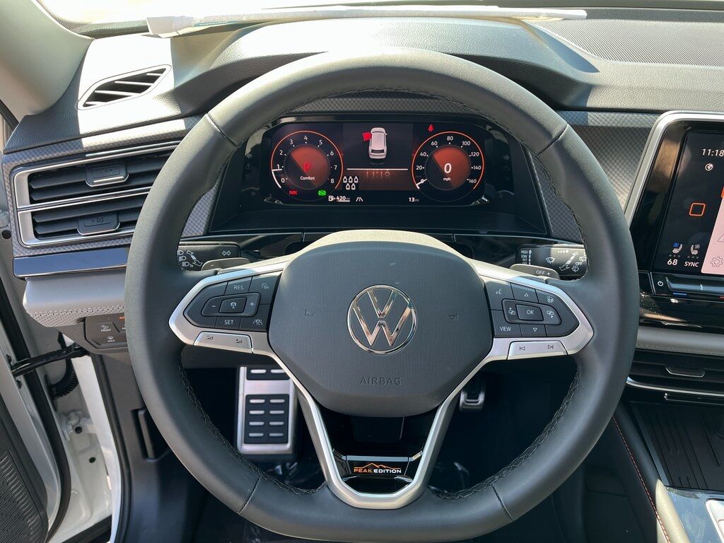 2025 Volkswagen Atlas 2.0T Peak Edition Green Bay WI