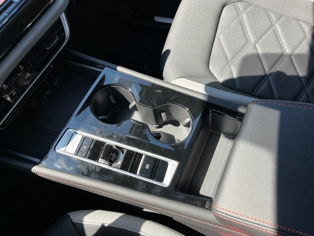 2025 Volkswagen Atlas 2.0T Peak Edition Green Bay WI