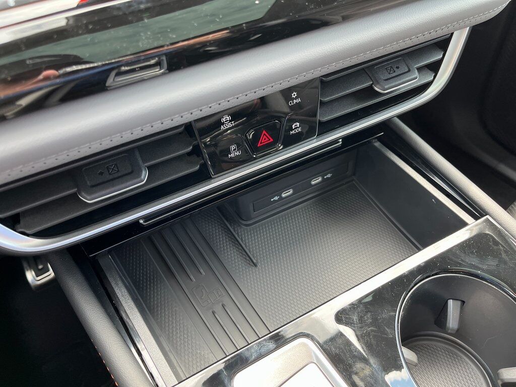 2025 Volkswagen Atlas 2.0T Peak Edition Green Bay WI