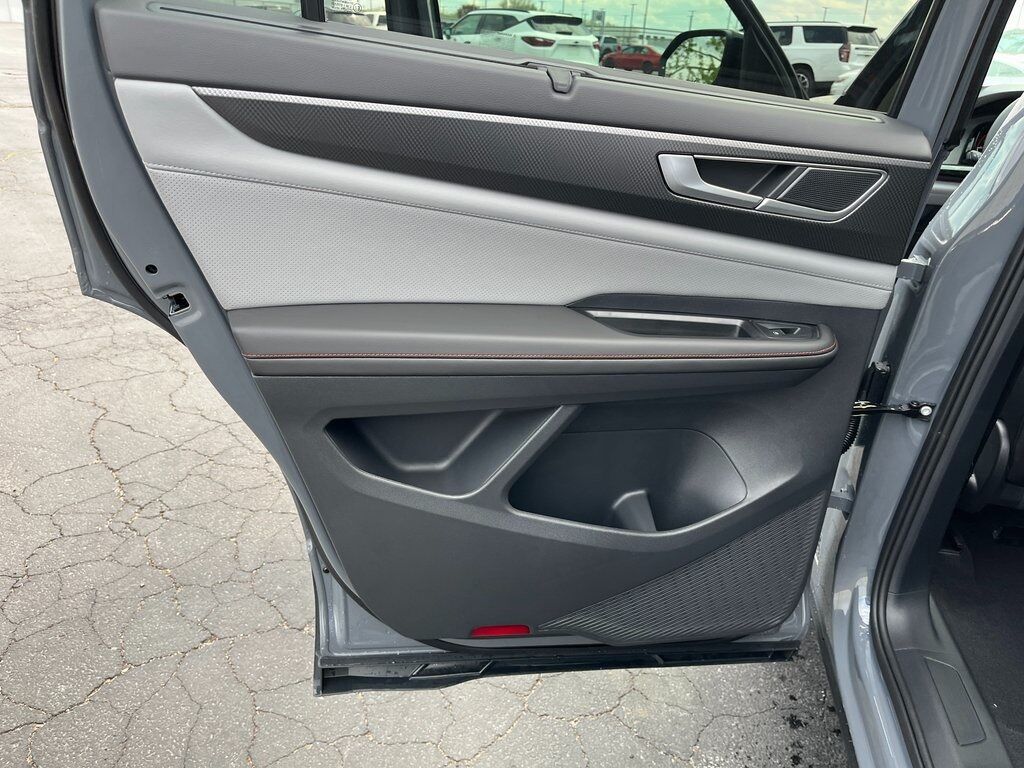 2025 Volkswagen Atlas 2.0T Peak Edition Green Bay WI