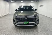 2025 Volkswagen Atlas 2.0T Peak Edition Oshkosh WI
