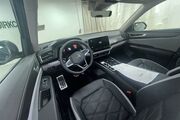 2025 Volkswagen Atlas 2.0T Peak Edition Oshkosh WI