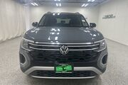 2025 Volkswagen Atlas 2.0T Peak Edition Oshkosh WI