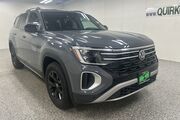 2025 Volkswagen Atlas 2.0T Peak Edition Oshkosh WI