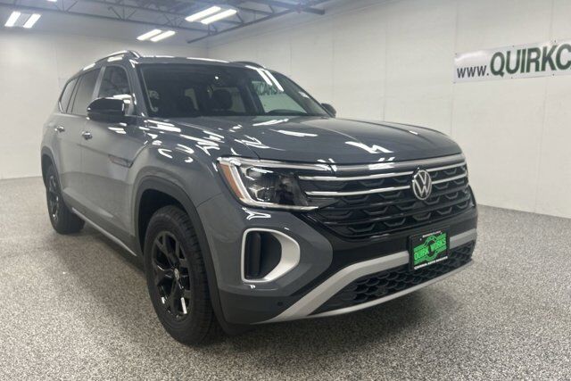 2025 Volkswagen Atlas 2.0T Peak Edition Oshkosh WI