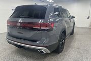 2025 Volkswagen Atlas 2.0T Peak Edition Oshkosh WI