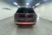 2025 Volkswagen Atlas 2.0T Peak Edition Oshkosh WI