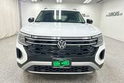 2025 Volkswagen Atlas 2.0T Peak Edition Oshkosh WI