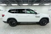 2025 Volkswagen Atlas 2.0T Peak Edition Oshkosh WI