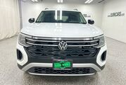 2025 Volkswagen Atlas 2.0T Peak Edition Oshkosh WI
