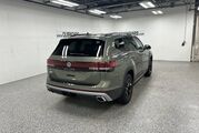2025 Volkswagen Atlas 2.0T Peak Edition Oshkosh WI