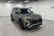 2025 Volkswagen Atlas 2.0T Peak Edition Oshkosh WI