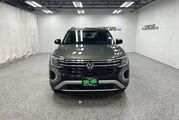 2025 Volkswagen Atlas 2.0T Peak Edition Oshkosh WI